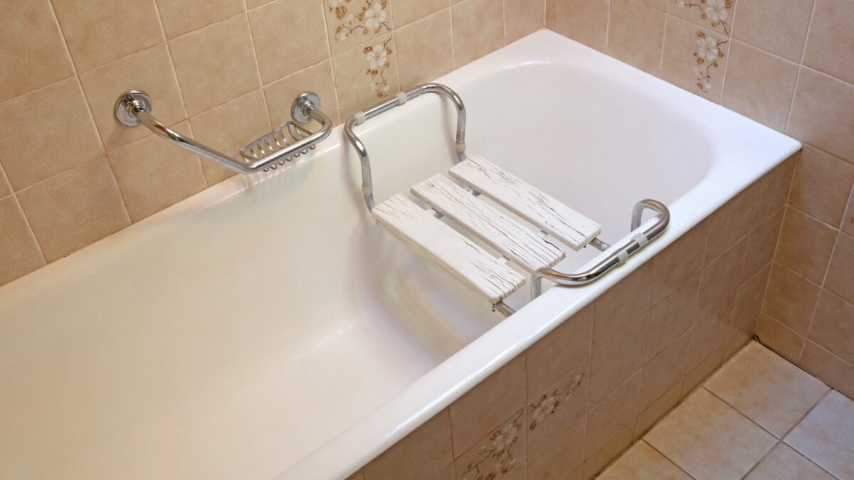 Handicap Accessible Bathtubs 4